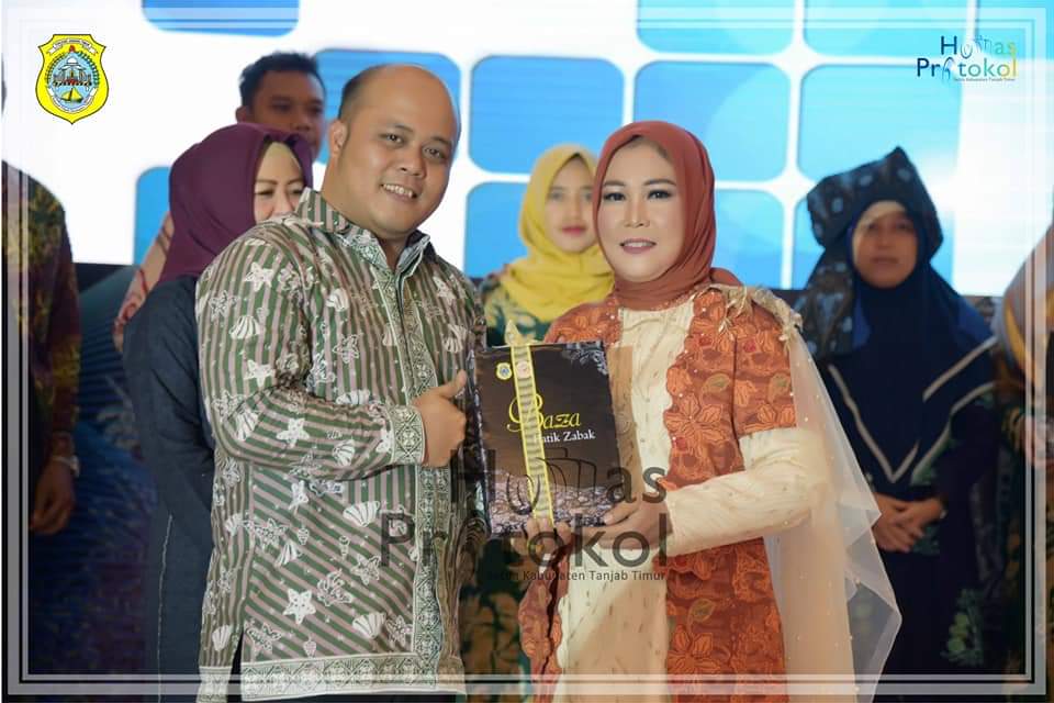 Wabup dan Ketua Dekranasda Kabupaten Tanjung Jabung Timur