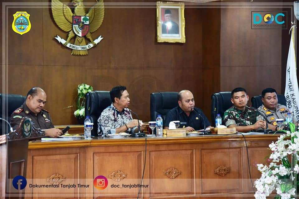 Wakil Bupati Tanjung Jabung Timur Robby Nahliyansyah membuka acara Rakor Karhutla bersama Ketua DPRD, Kapolres dan Dandim