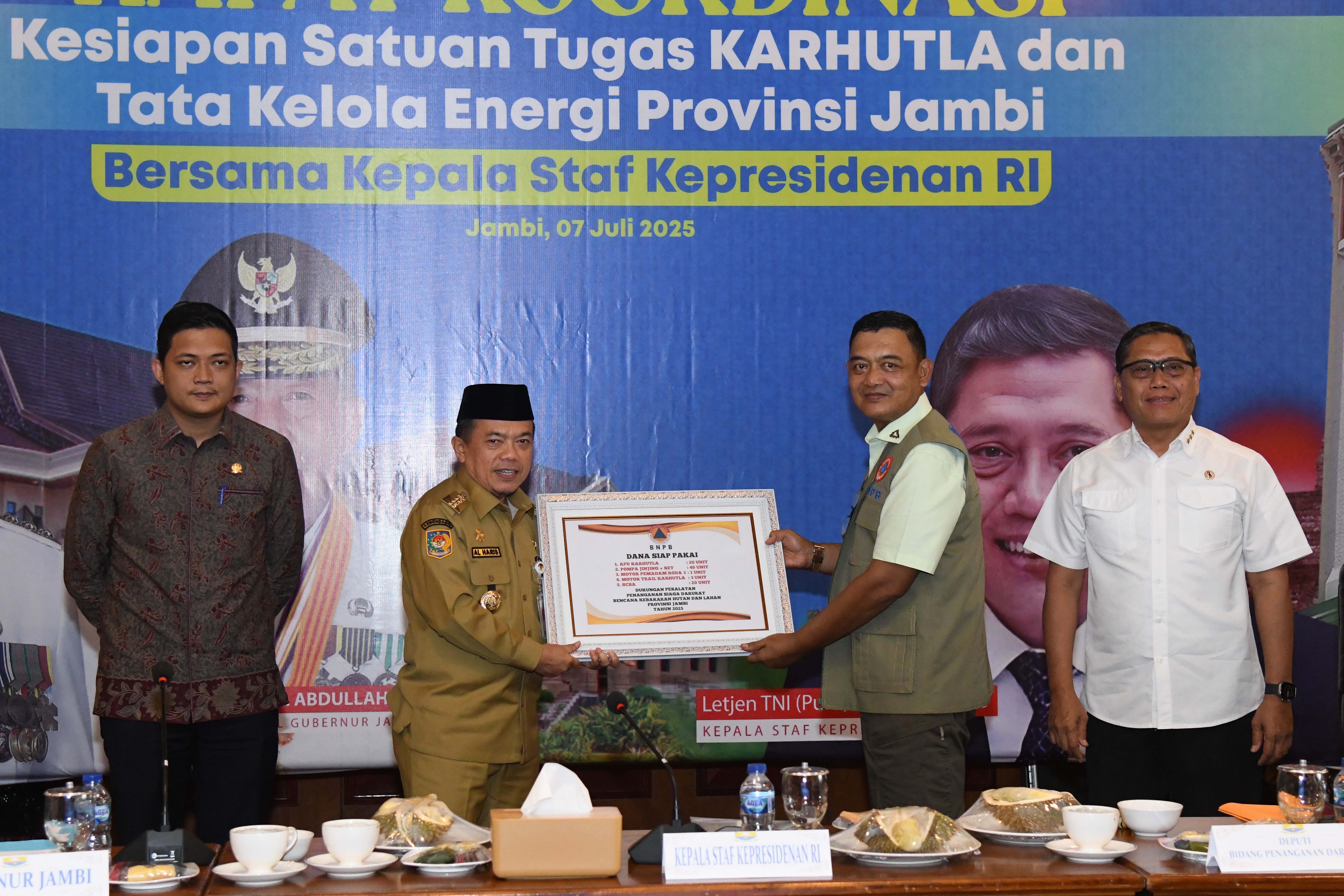 Penyerahan Bantuan dari BNPB