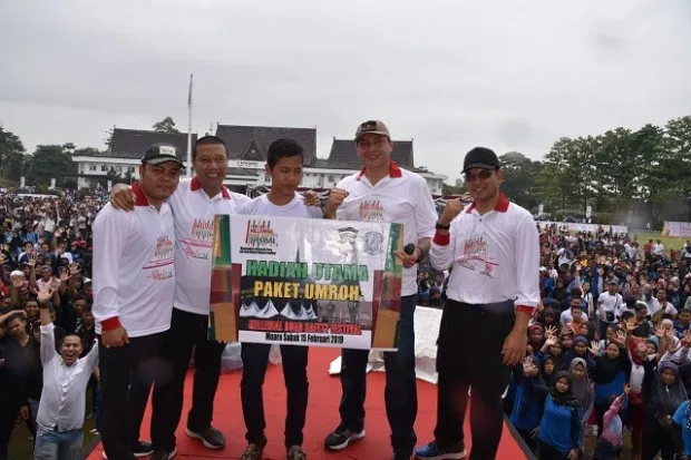 Meski Hujan, Ribuan Warga Padati Acara MRSF