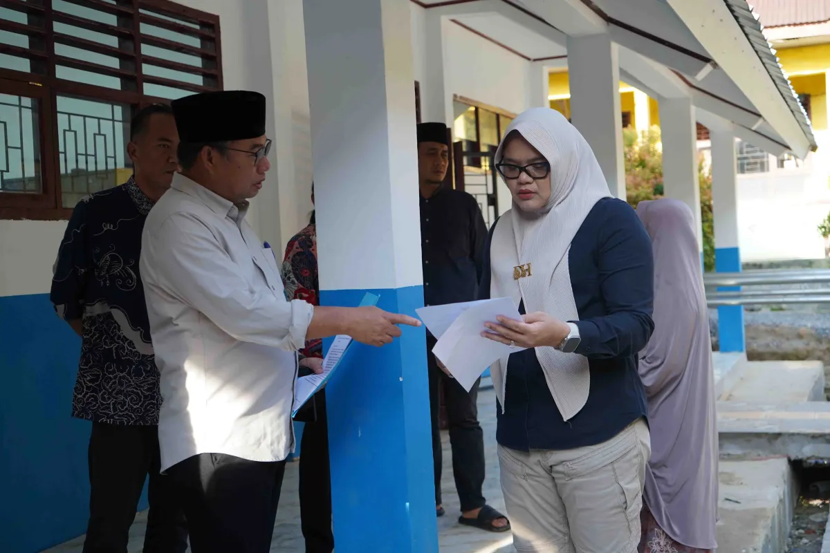 Bupati Tanjabtim Monev Pembangunan di Kecamatan Mendahara Ulu