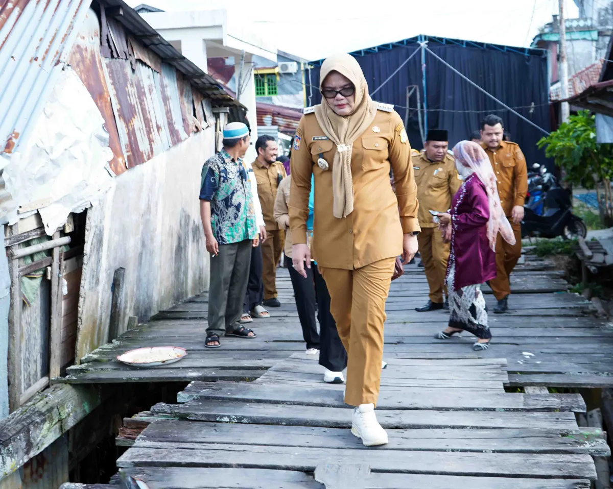 Bupati dan Wakil Bupati Tanjung Jabung Timur Tinjau Rencana Pembangunan Jalan Penghubung serta Kondisi Jalan dan Jembatan di Muara Sabak Barat dan Nipah Panjang