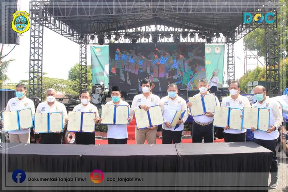 Wabup Tandatangani MoU Pencanangan Gerakan Sungaibatanghari Bersih