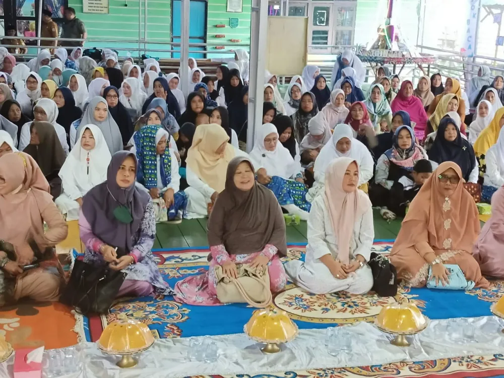 Wirdayanti Hadiri Acara Pengajian Umum BKMT Mendahara