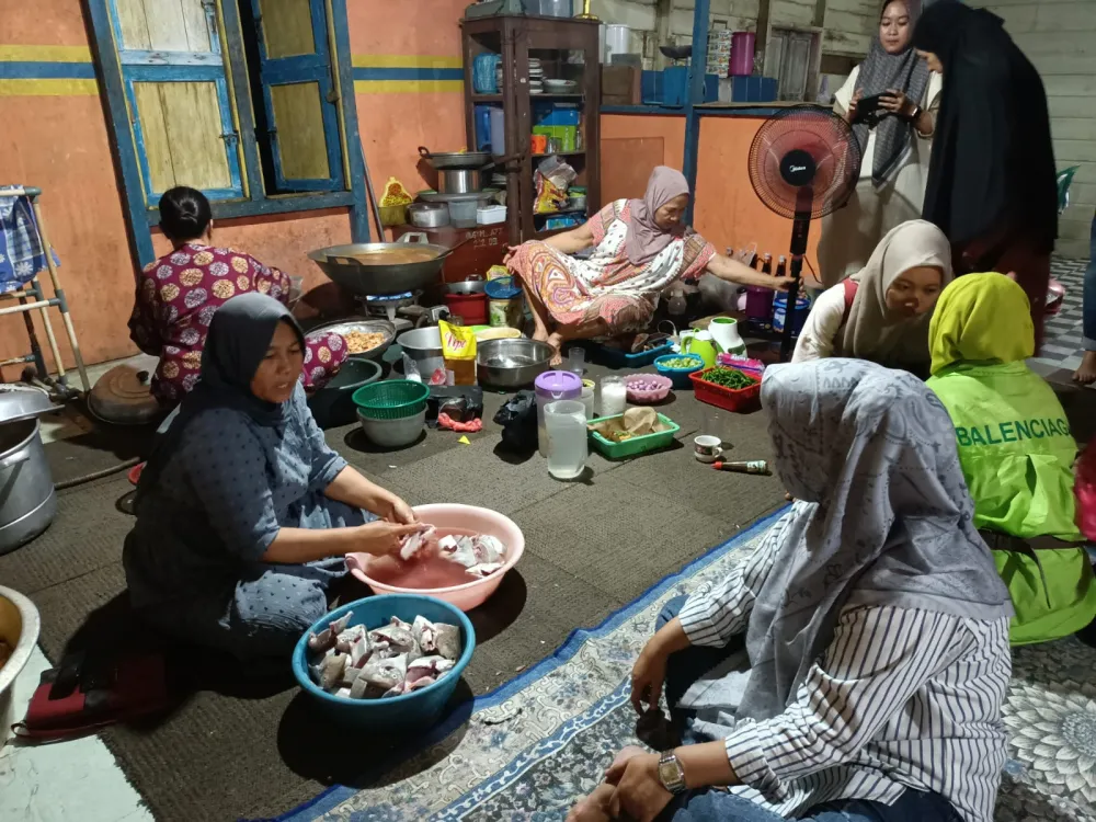 Ketua TP PKK Tanjab Timur Pantau Persiapan Konsumsi Acara Kenduri Swarnabhumi