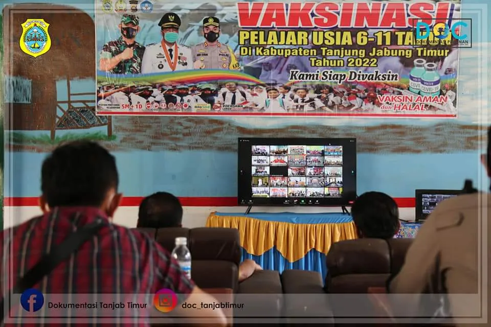 Sekda Ikuti Acara Vaksinasi Pelajar Serentak