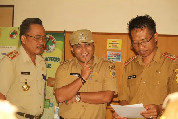 Lantik Pejabat, Robby Ingatkan Wujudkan Tanjabtim Merakyat