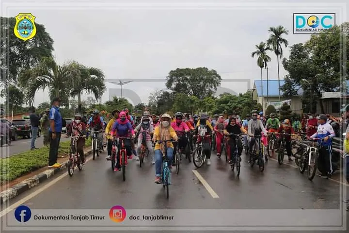 Ketua TP PKK Lepas Sepeda Santai   