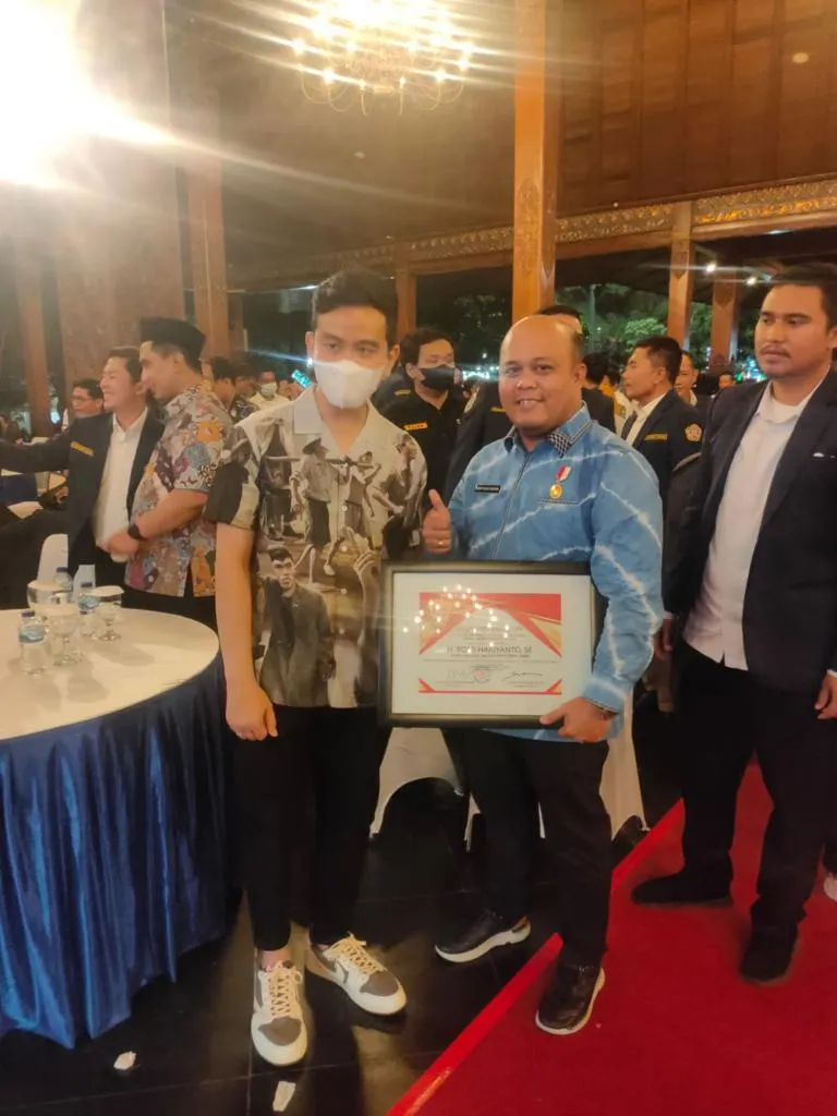 Komitmen Kembangkan Karang Taruna, Romi Raih Penghargaan Nasional