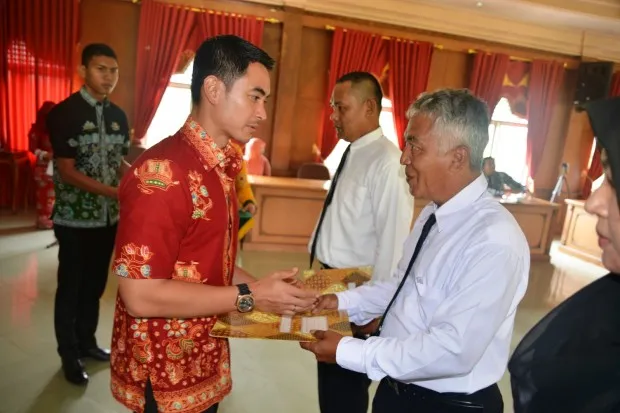 128 Honorer K2 dan 7 Dokter Terima NIP