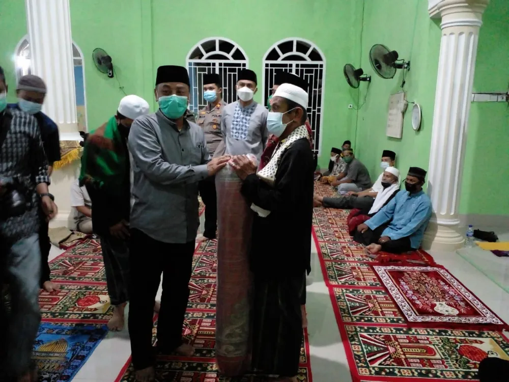 Plh Bupati Safari Ramadhan di Kecamatan Nipah Panjang
