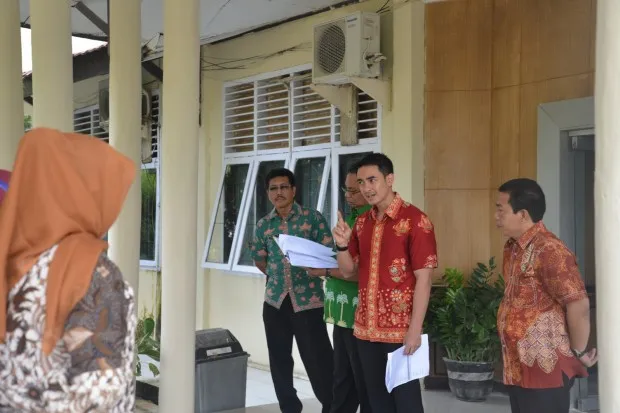 Zola Sidak Hingga ke Kantin