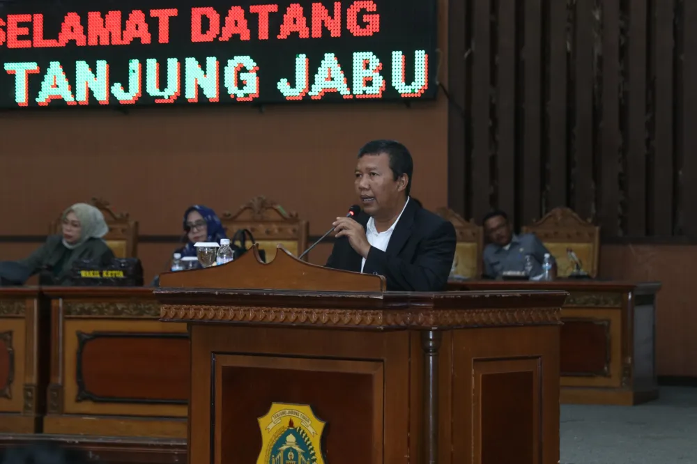 Bupati Hadiri Rapat Paripurna