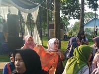 Hasil Bazar Pakaian Istri Pejabat Capai Jutaan Rupiah