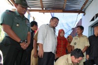 Bupati  Bantu Rp 300 juta Korban Puting Beliung  