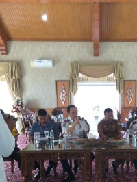 Bupati Kumpulkan Sopir dan Toke Sawit